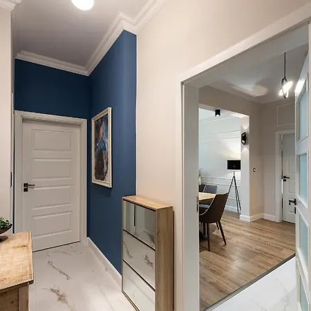 アパート Luxury & Unique - Center Apt. - 3bdr & 2 Baths