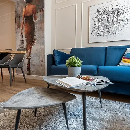 アパート Luxury & Unique - Center Apt. - 3bdr & 2 Baths *